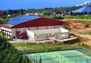 Antalya Stadyumu için yıkım başladı